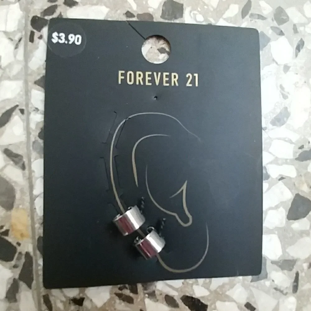 Forever 21 Earrings no piercings needed